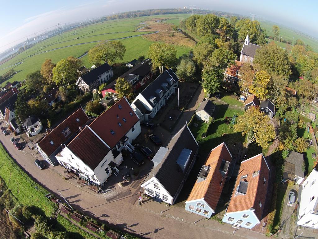 Amsterdam Village Hotel ภายนอก รูปภาพ