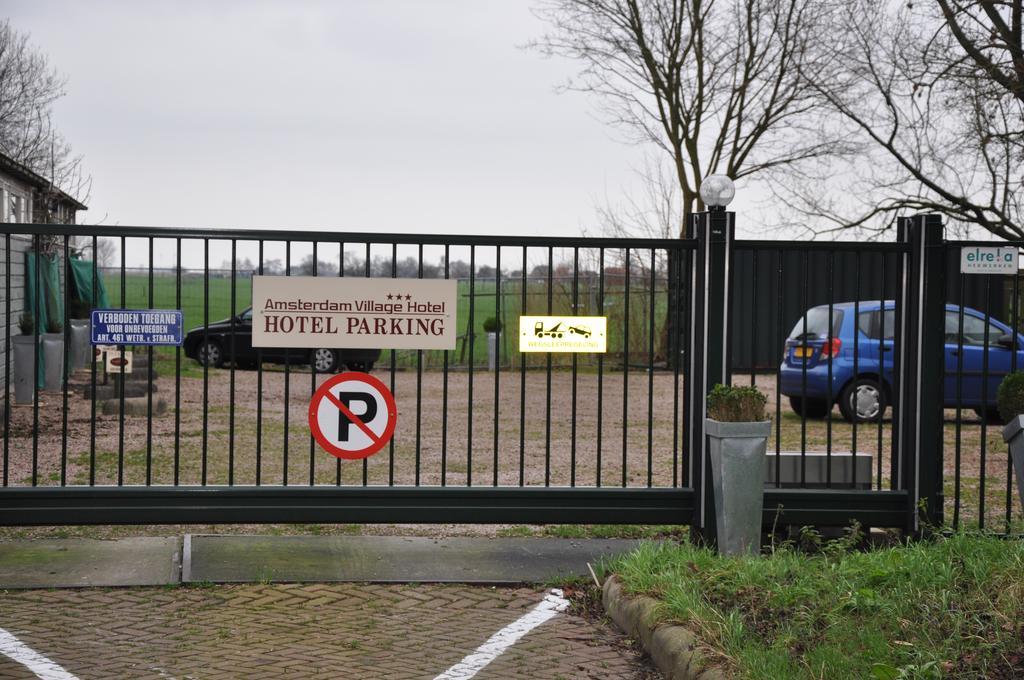 Amsterdam Village Hotel ภายนอก รูปภาพ