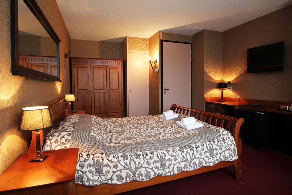 Amsterdam Village Hotel ภายนอก รูปภาพ