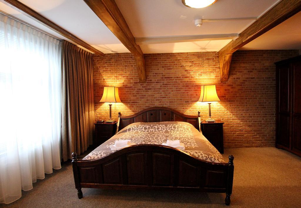 Amsterdam Village Hotel ภายนอก รูปภาพ