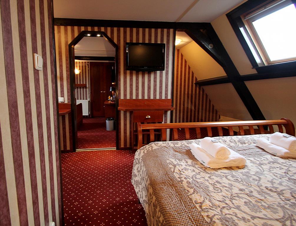 Amsterdam Village Hotel ภายนอก รูปภาพ