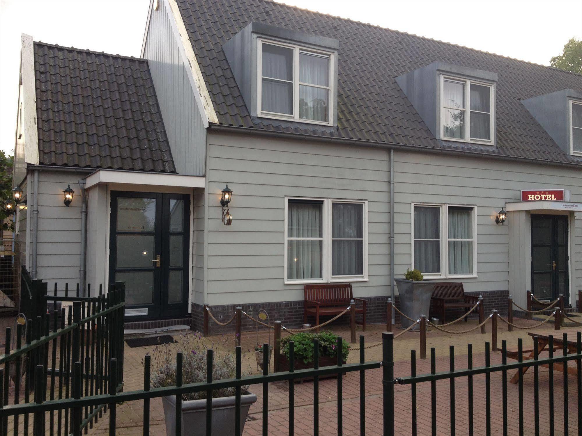 Amsterdam Village Hotel ภายนอก รูปภาพ